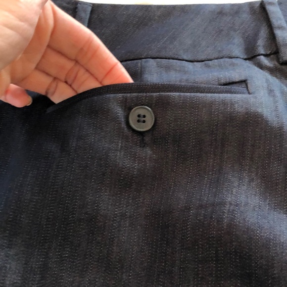 New York & Company Womens Shorts. SZ 4. - Picture 5 of 9